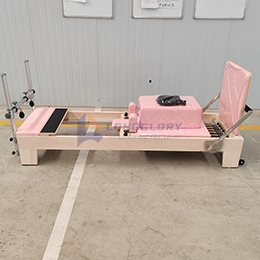 Pink Pilates ပြုပြင်ပြောင်းလဲရေးသမား