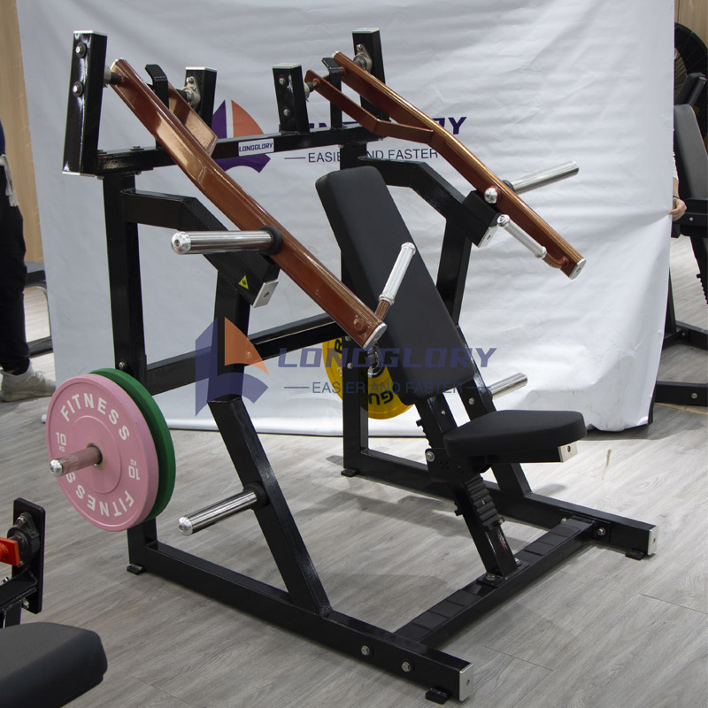 Iso Lateral Incline Chest Press ကိုထိုင်ပါ။